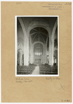 Vorschaubild Preuilly-sur-Claise: Abteikirche, Inneres nach Osten